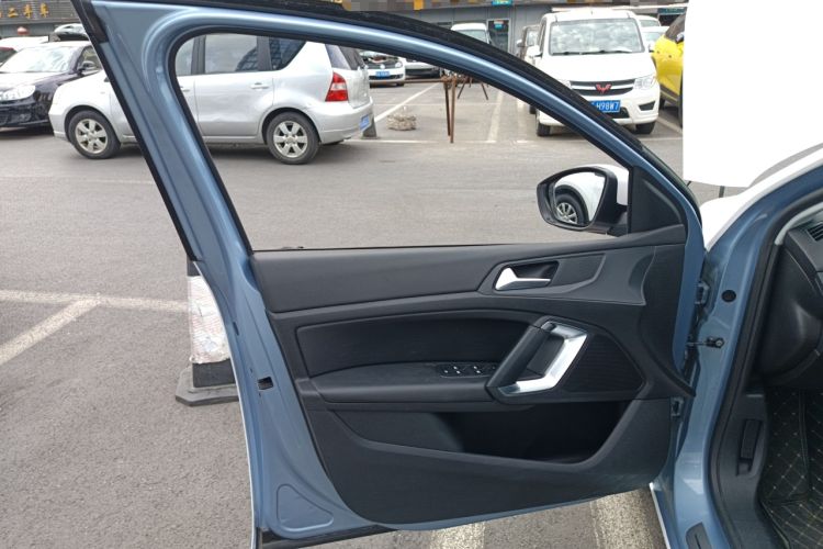 Used Peugeot 308S 2015 1.2T Automatic Jingchi Edition Interior 7