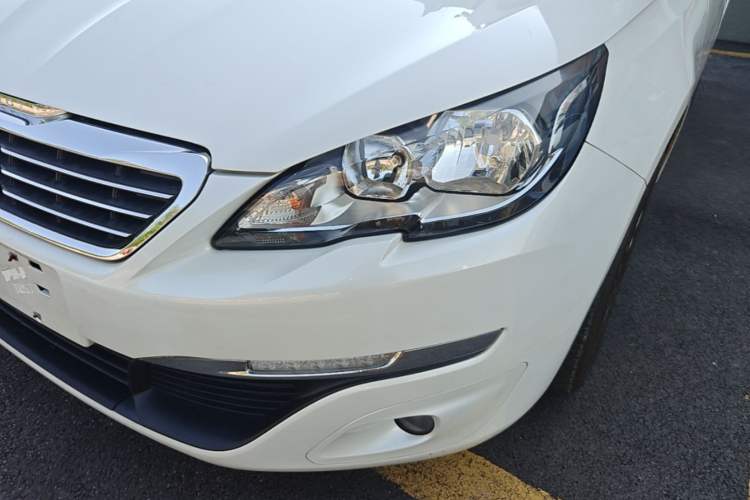Used Peugeot 308S 2015 1.2T Automatic Jingchi Edition Left Front Headlight