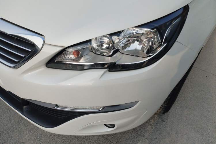 Used Peugeot 308S 2015 1.2T Automatic Jingchi Edition Left Front Headlight