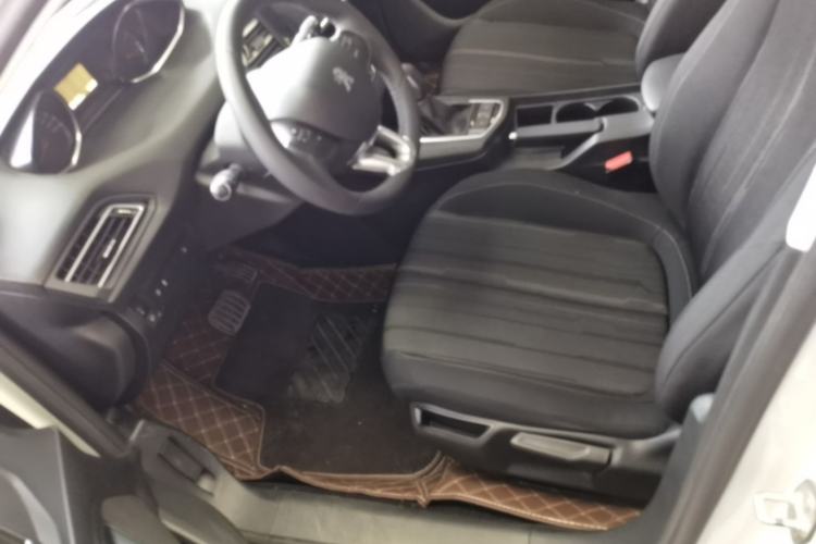 Used Peugeot 308S 2015 1.2T Automatic Jingchi Edition Left Front Seat
