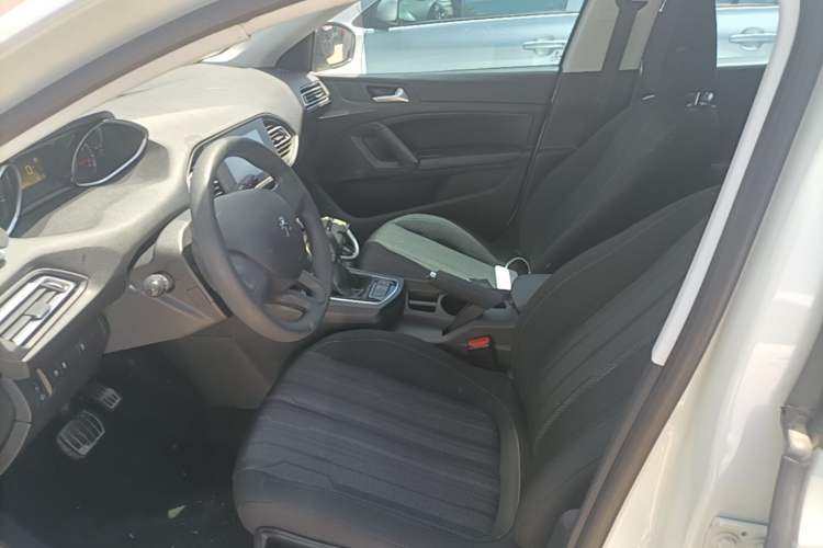 Used Peugeot 308S 2015 1.2T Automatic Shangchi Edition Left Front Seat