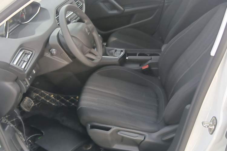 Used Peugeot 308S 2015 1.2T Automatic Shangchi Edition Left Front Seat