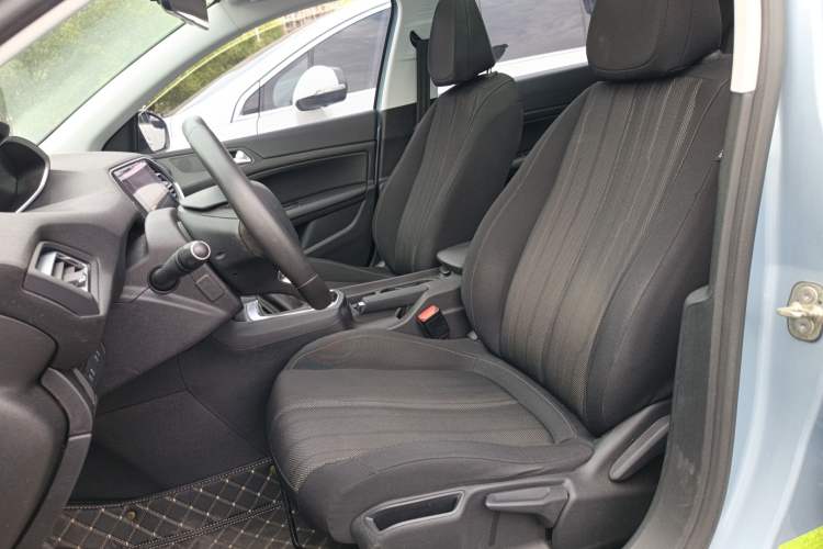 Used Peugeot 308S 2015 1.2T Automatic Jingchi Edition Left Front Seat