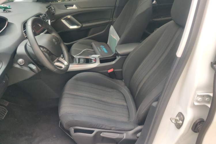 Used Peugeot 308S 2015 1.6T Automatic Jingchi Edition Left Front Seat