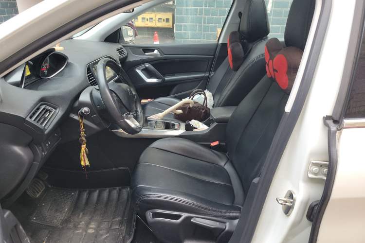 Used Peugeot 308S 2015 1.6T Automatic Jingchi Edition Left Front Seat