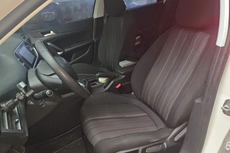 Used Peugeot 308S 2015 1.2T Automatic Jingchi Edition Left Front Seat