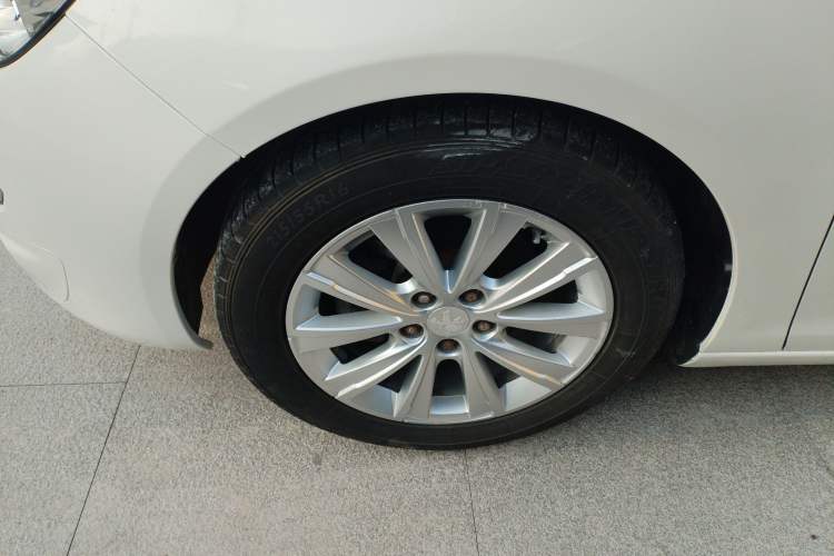 Used Peugeot 308S 2015 1.2T Automatic Jingchi Edition Left Front Wheel Hub