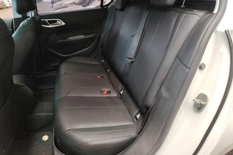Used Peugeot 308S 2015 1.2T Automatic Jingchi Edition Left Rear Seat