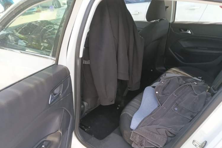Used Peugeot 308S 2015 1.6T Automatic Jingchi Edition Left Rear Seat