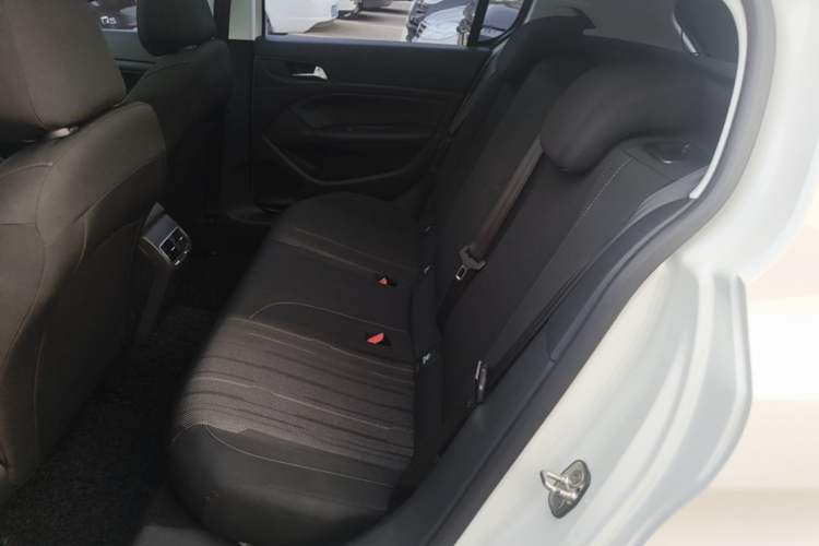 Used Peugeot 308S 2015 1.6T Automatic Jingchi Edition Left Rear Seat