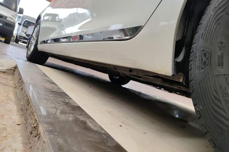 Used Peugeot 308S 2015 1.2T Automatic Jingchi Edition Left Side Sill
