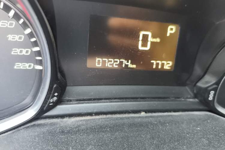 Used Peugeot 308S 2015 1.2T Automatic Jingchi Edition Odometer Close Up