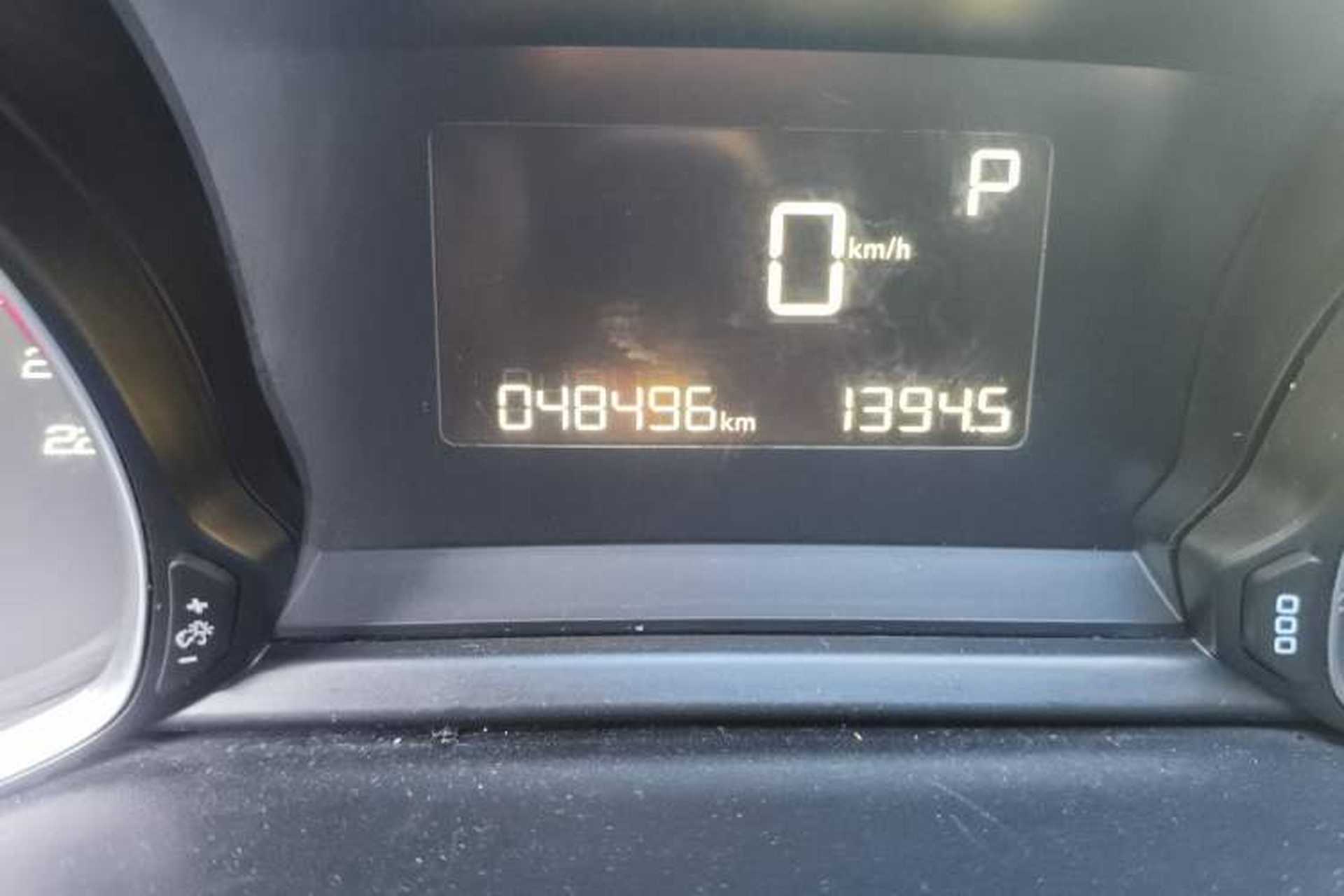 Used Peugeot 308S 2015 1.2T Automatic Jingchi Edition Odometer Close Up