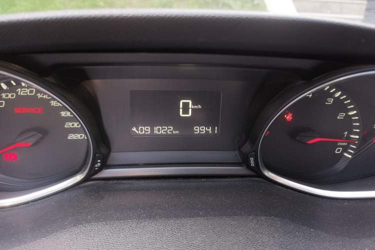 Used Peugeot 308S 2015 1.6L Manual Shangchi Edition Odometer Close Up