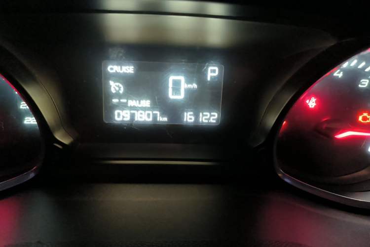 Used Peugeot 308S 2015 1.6T Automatic Jingchi Edition Odometer Close Up