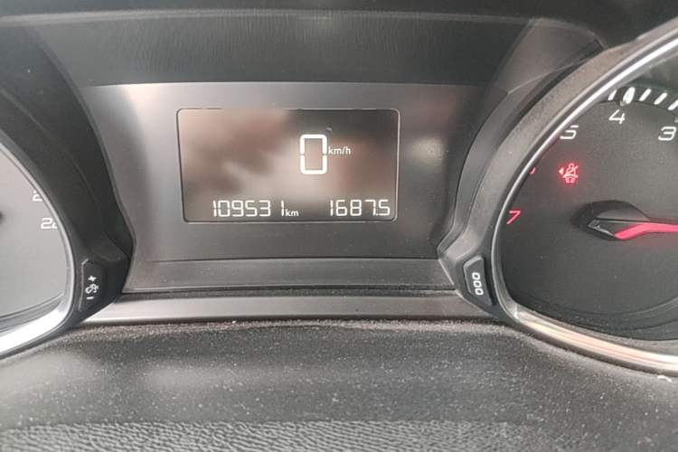 Used Peugeot 308S 2015 1.6L Manual Shangchi Edition Odometer Close Up
