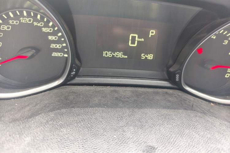 Used Peugeot 308S 2015 1.2T Automatic Jingchi Edition Odometer Close Up