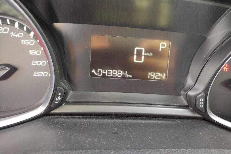 Used Peugeot 308S 2015 1.2T Automatic Jingchi Edition Odometer Close Up