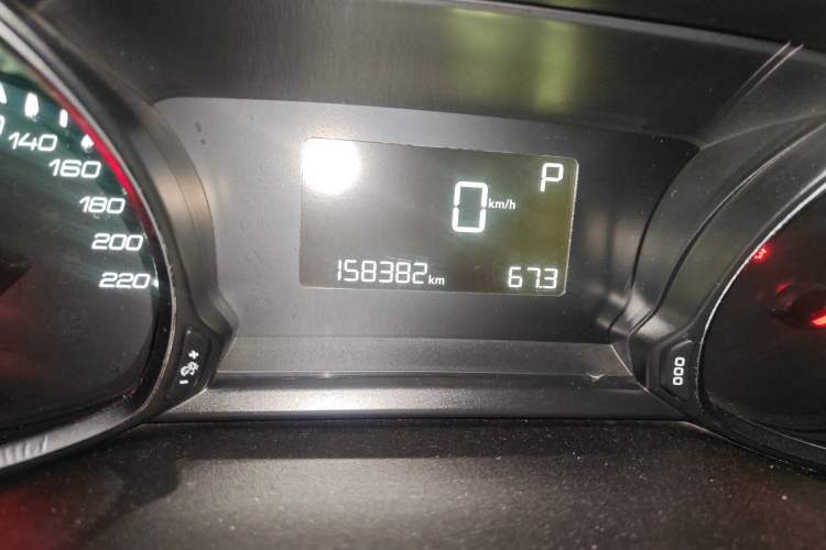 Used Peugeot 308S 2015 1.2T Automatic Jingchi Edition Odometer Close Up