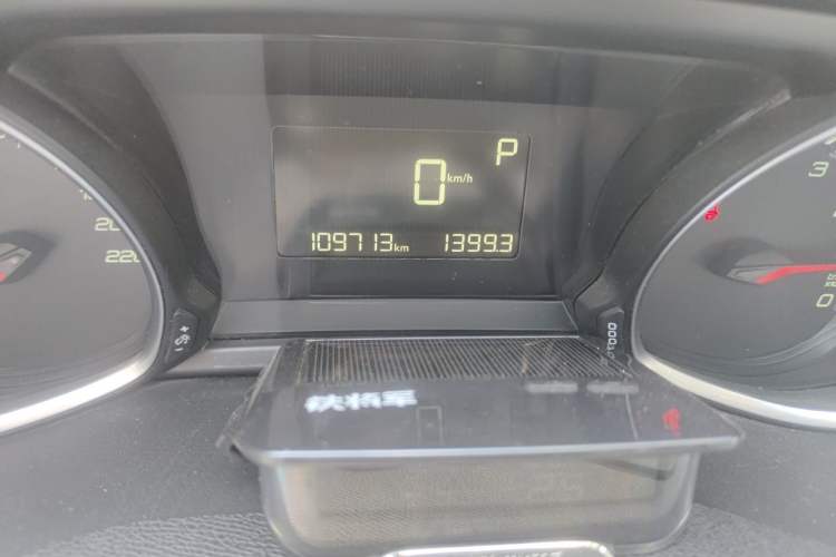 Used Peugeot 308S 2015 1.2T Automatic Jingchi Edition Odometer Close Up