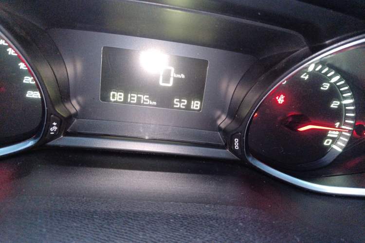 Used Peugeot 308S 2015 1.6L Manual Shangchi Edition Odometer Close Up