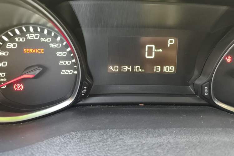 Used Peugeot 308S 2015 1.2T Automatic Jingchi Edition Odometer Close Up