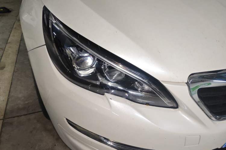 Used Peugeot 308S 2015 1.2T Automatic Jingchi Edition Right Front Headlight