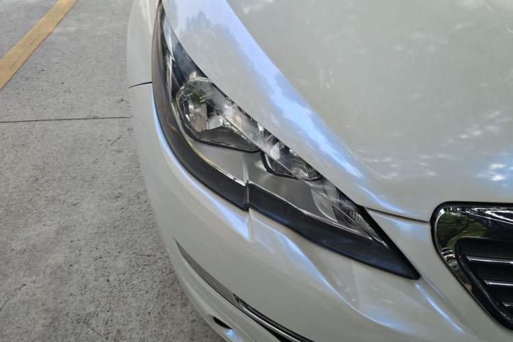 Used Peugeot 308S 2015 1.2T Automatic Jingchi Edition Right Front Headlight