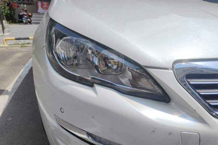 Used Peugeot 308S 2015 1.2T Automatic Jingchi Edition Right Front Headlight