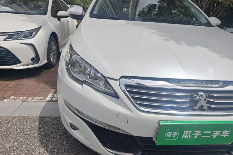 Used Peugeot 308S 2015 1.2T Automatic Jingchi Edition Right Front Headlight