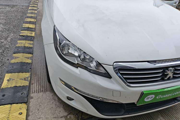 Used Peugeot 308S 2015 1.2T Automatic Jingchi Edition Right Front Headlight
