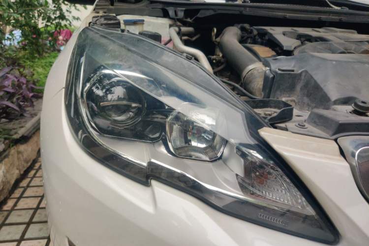 Used Peugeot 308S 2015 1.6T Automatic Jingchi Edition Right Front Headlight