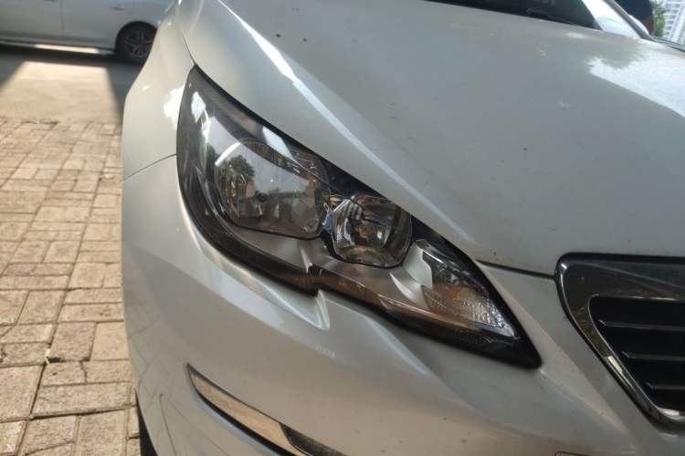 Used Peugeot 308S 2015 1.2T Automatic Jingchi Edition Right Front Headlight