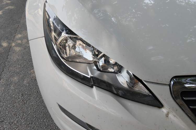 Used Peugeot 308S 2015 1.2T Automatic Jingchi Edition Right Front Headlight