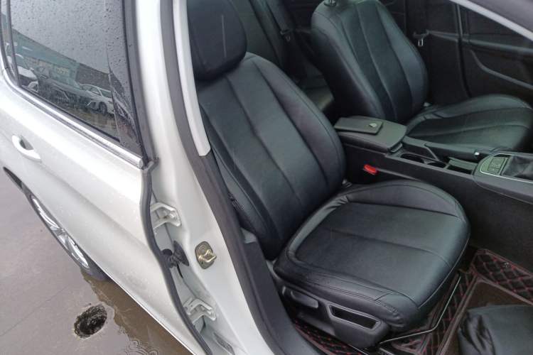Used Peugeot 308S 2015 1.2T Automatic Jingchi Edition Right Front Seat