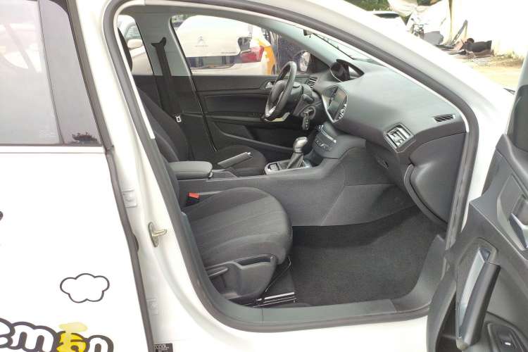 Used Peugeot 308S 2015 1.2T Automatic Jingchi Edition Right Front Seat