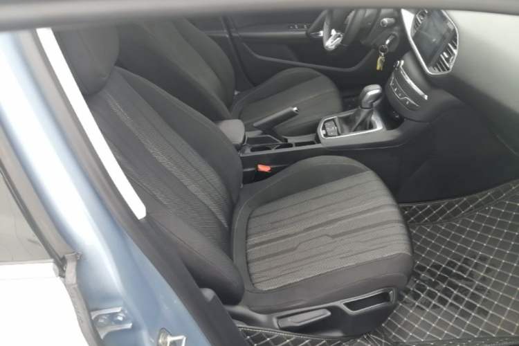 Used Peugeot 308S 2015 1.2T Automatic Jingchi Edition Right Front Seat