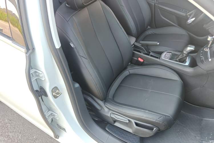 Used Peugeot 308S 2015 1.2T Automatic Jingchi Edition Right Front Seat