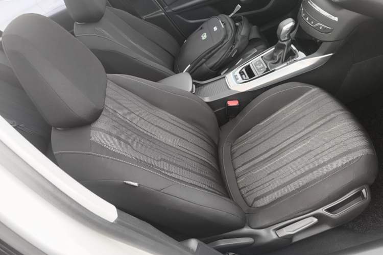 Used Peugeot 308S 2015 1.6T Automatic Jingchi Edition Right Front Seat