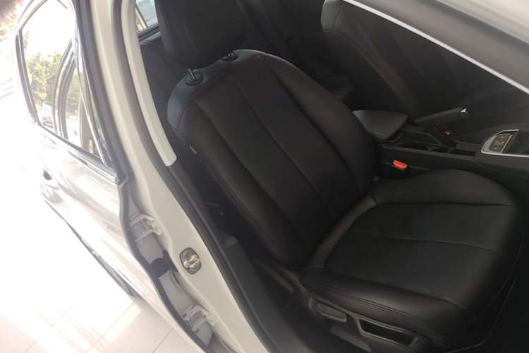 Used Peugeot 308S 2015 1.2T Automatic Jingchi Edition Right Front Seat