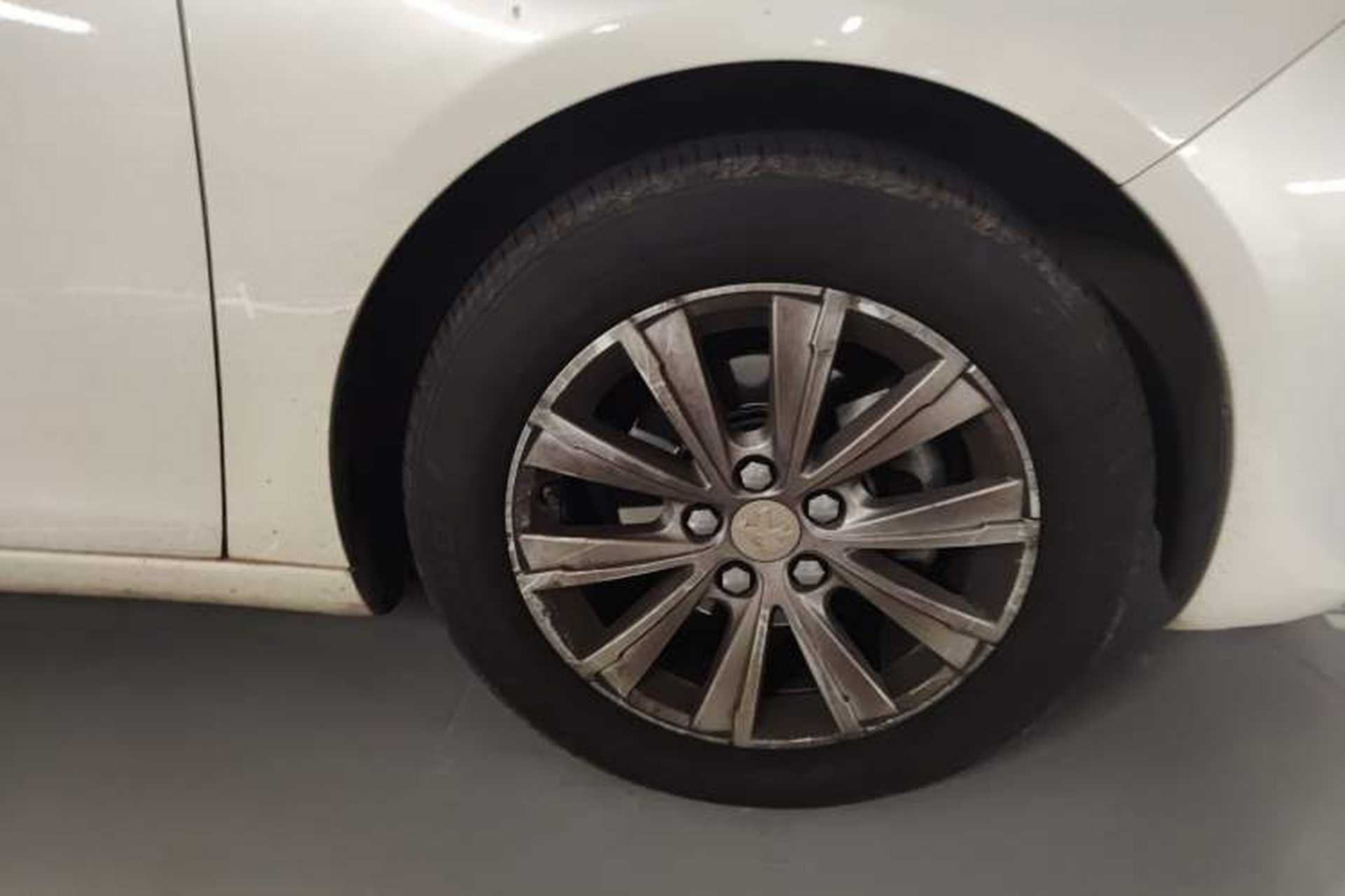Used Peugeot 308S 2015 1.2T Automatic Jingchi Edition Right Front Wheel Hub
