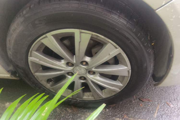 Used Peugeot 308S 2015 1.2T Automatic Jingchi Edition Right Front Wheel Hub
