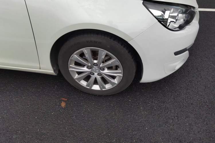 Used Peugeot 308S 2015 1.2T Automatic Shangchi Edition Right Front Wheel Hub