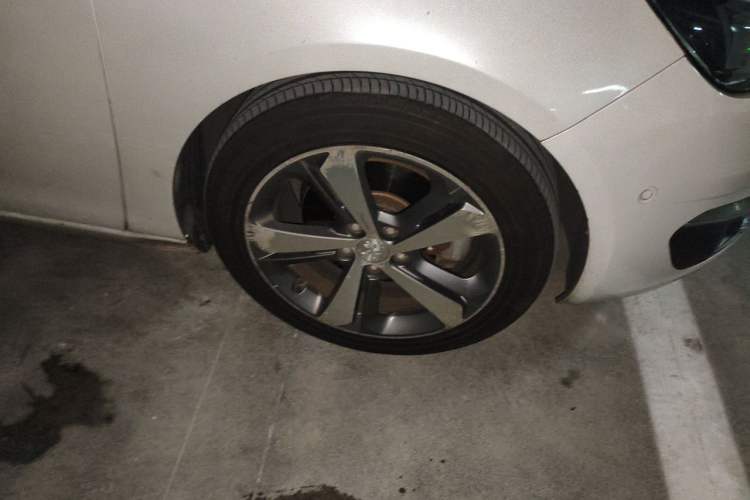 Used Peugeot 308S 2015 1.6T Automatic Ruichi Edition Right Front Wheel Hub