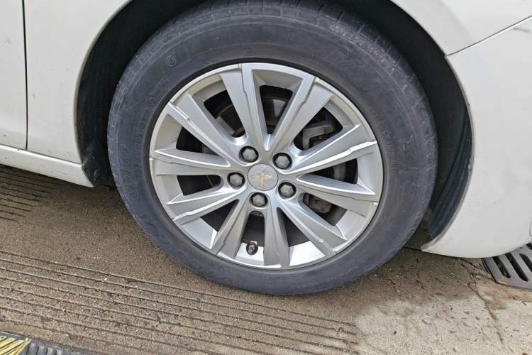 Used Peugeot 308S 2015 1.2T Automatic Jingchi Edition Right Front Wheel Hub