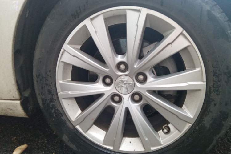Used Peugeot 308S 2015 1.2T Automatic Jingchi Edition Right Front Wheel Hub