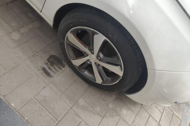 Used Peugeot 308S 2015 1.6T Automatic Jingchi Edition Right Front Wheel Hub