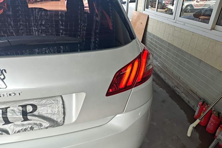 Used Peugeot 308S 2015 1.6T Automatic Jingchi Edition Right Rear Taillight