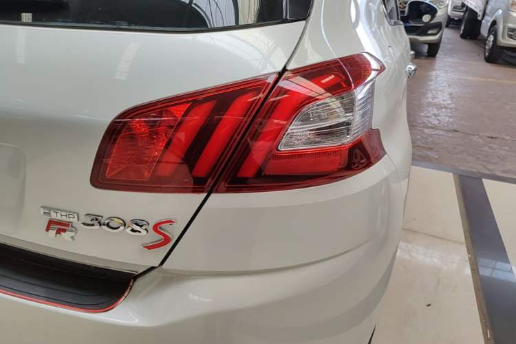Used Peugeot 308S 2015 1.2T Automatic Jingchi Edition Right Rear Taillight