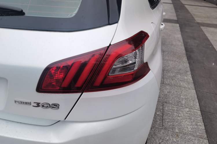 Used Peugeot 308S 2015 1.2T Automatic Jingchi Edition Right Rear Taillight